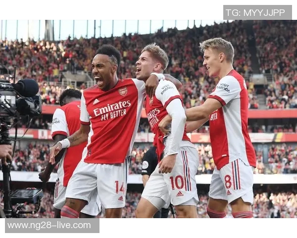 欧冠激战阿森纳与波尔图握手言和神奇扑救成焦点时刻